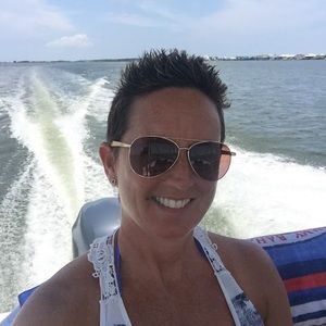 Meet your Posher, Nikki